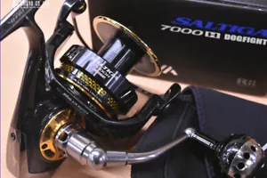 Carrete giratorio DAIWA 10 SALTIGA Dogfight 7000H caza mayor pesca agua salada Japón - Imagen 1 de 10