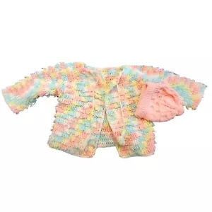 Conjunto de suéter y sombrero tejido rosa vintage hecho a mano de ganchillo multicolor pastel para bebé - Imagen 1 de 2
