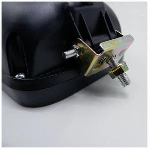 Compact 24V Truck Fog Light with Round Terminal Design for Easy Installation - Picture 1 of 9