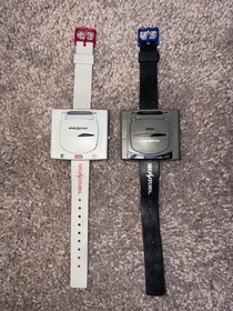 Lote De 2 Relojes De Sega Saturn De Gashapon Completamente Nuevos!!