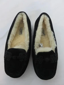 UGG Moccasin Indoor/Outdoor Black- Slippers UggPure Wool Size 5 - Picture 1 of 6