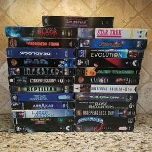 VHS Lot - 25 Sci-Fi Movies - Close Encounters Andromeda Strain X-Files Star Trek - Picture 1 of 4