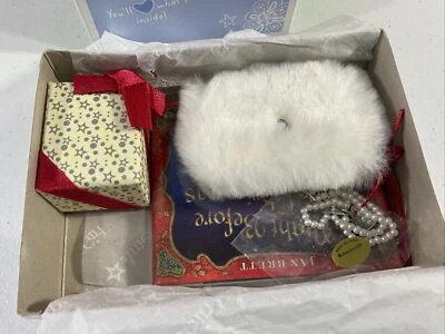 American Girl Doll CAPLET GIFTSET  Christmas NIB JLY Holiday Accessories - Image 1 of 4