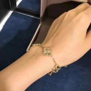 4 Leaf clover bracelet Stainless Steel dipped in 18K gold for women best quality - Picture 1 of 5