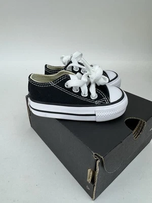 Zapatilla deportiva Converse Chuck Taylor All Star Low Top talla 2 negra 7J235 bebé infantil NUEVA Foto 1 de 4
