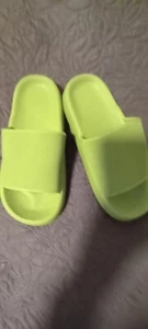 Kunststoff Latschen Sandalen 1 Riemen neu etwas dunkler wie auf dem foto mint - Bild 1 von 3