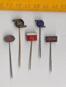 Vintage enamel TOYOTA pin badge Car Logo Japan Motor Company  - Picture 1 of 10