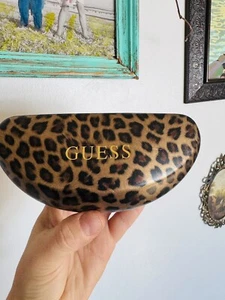 NEW GUESS LEOPARD PATTERN COLOR HARD CASE FOR SUNGLASSES/GLASSES FRAME/EYEWEAR - Picture 1 of 3
