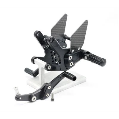 Kit trasero MG Biketec estriberas plegables negras TRIUMPH velocidad triple 1200 RS 21-23 Foto 1 de 4