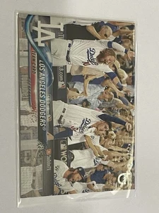 2018 Topps Serie 2 Base # 625 Los Angeles Dodgers - Teamkarte 55/99 Kershaw - Bild 1 von 2