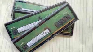 For Samsung 16GB 2RX8 PC4-3200AA Server Memory 16G DDR4 3200 ECC REG - Picture 1 of 2