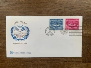 UN NEW YORK 1965 FDC OFFICIAL 20 YEAR ANNIVERSARY HANDSHAKE HANDS - Picture 1 of 1