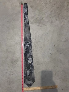 Cravatta Pierre Balmain Couture in seta con motivo astratto grigio e bianco - Foto 1 di 6