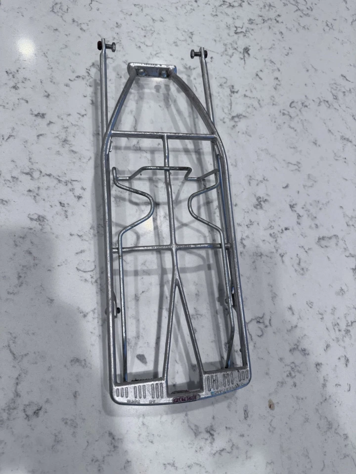 Sujetador de ciclismo de aleación de aluminio de montaje trasero pletscher de bicicleta antiguo vintage Foto 1 de 3