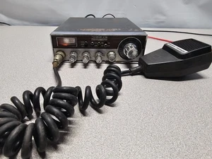 Vintage Pearse-Simpson Cougar 23B CB 23 Channel w Mic - Tested Works! - Picture 1 of 14