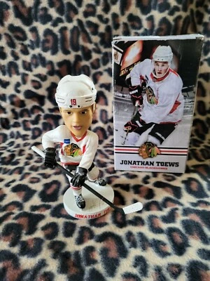 Chicago Blackhawks Jonathan Toews Bobblehead Stadium Give Away - Imagem 1 de 4