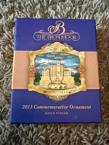 The Broadmoor Colorado Springs 2013 Gold Christmas Ornament NEW in Box - Picture 1 of 3