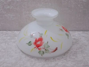Antiker Opal Glas Lampenschirm für Petroleumlampe - Handbemalt - Vintage - Bild 1 von 5