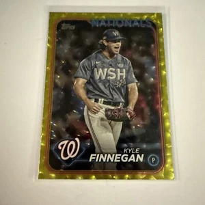 2024 Topps Kyle Finnegan #153 Yellow Crackle 12/50 Washington Nationals - Picture 1 of 3