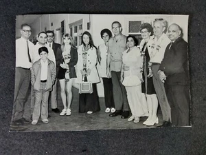 Vintage Press Photo Black & White Group Arriving in India May 1972 4"x6" - Picture 1 of 2