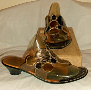 Think! Hungary Brown Leather Gold/Bronze Circle Thong Sandals 40 / 9-9.5 US - Picture 1 of 5