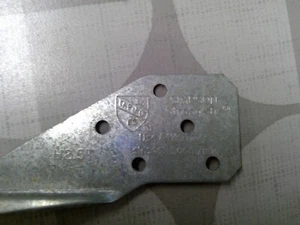 Simpson Strong H2.5T Hurricane Tie **Free Shipping** - Picture 1 of 3