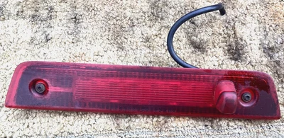 2008 - 2012 Jeep Liberty задний 3-й тормоз задний фонарь лампа и монтажные винты б/у - Изображение 1 из 4