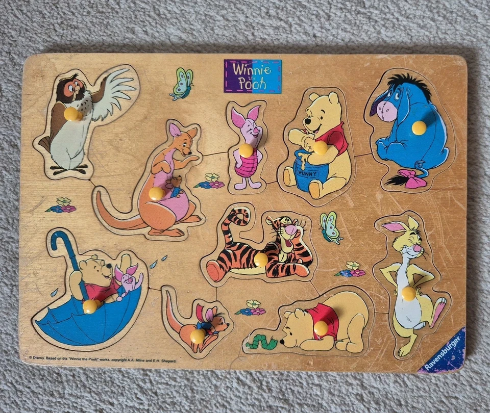 Rompecabezas de formas de madera vintage 'Ravensburger' Winnie the Pooh  Foto 1 de 1