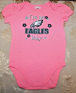 NFL Philadelphia Eagles Gr. 3-6 Monate Baby Mädchen Einteiler I'm an EAGLES Baby! - Bild 1 von 6