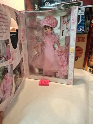 Vestido rosa My Fair Lady Barbie como Eliza Doolittle #15501 DE COLECCIÓN SIN USAR, EN CAJA ORIGINAL 1995 Foto 1 de 4