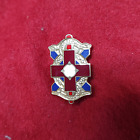 VINTAGE US Army 382nd FIELD HOSPITAL Unit Crest Pin (02CR121)