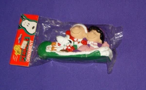 Charlie Brown & Peanuts Gang on Sled Christmas Ornament (1998 Kurt Adler) Unused - Picture 1 of 3