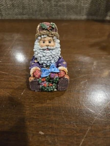 2.5" Small Santa Figure - Picture 1 of 5
