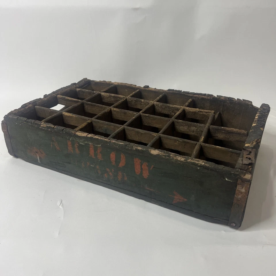 Botella de soda roja verde metal portador de caja de madera marca Arrow de colección Foto 1 de 4