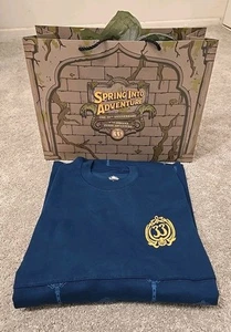 Club 33 Disney Spirit Jersey Sz M Blue Gold Key 2025 Exclusive + Gift Bag New - Picture 1 of 4