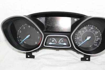 Cuadro de instrumentos velocímetro indicadores del panel de instrumentos Ford Focus 2015 56.151 millas Foto 1 de 4