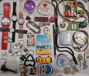 Lote de tarjetas coleccionables de colección con cajón de chatarra de colección hasta ahora joyas juguetes relojes - Imagen 1 de 11