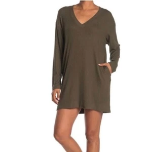 Vestido suéter Socialite cuello en V manga larga verde oliva - Imagen 1 de 6