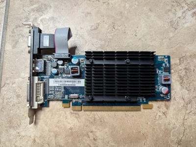 Sapphire ATI Radeon HDMI DVI HD5450 512 MB Graphics Video Card 288-6E157-000SA - Image 1 of 4