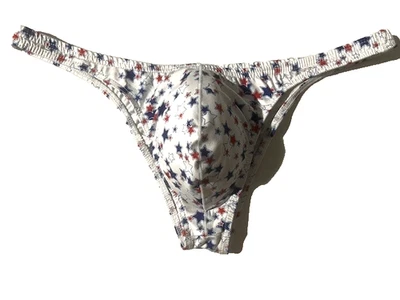 Nuevo Para Hombres Cheeky Bollos Blanco Estampado de Estrellas Tanga Natación Bikini Calzoncillo Pose Ropa Interior talla XL Foto 1 de 4