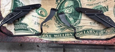 Vrod  V-Rod vrsc  VRSCF - muscle saddlebag bag side brackets good cond - Image 1 of 4