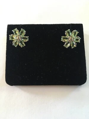 Tsavorite Garnet Flower Cluster Earrings — 第 1/4 张图片