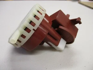 Used Maytag Washer Pressure Switch - Model# MAV551EEWW - Picture 1 of 4