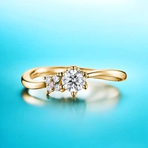 Anillo de diamantes de corte redondo creado en laboratorio de 0,65 quilates de oro amarillo de 14 quilates venta de viernes negro - Imagen 1 de 8