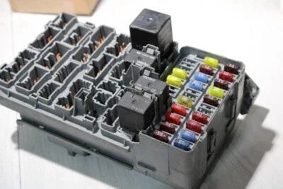 Honda Element 2003 caja de fusibles interior cabina SCV-A31 OEM F7 Foto 1 de 4