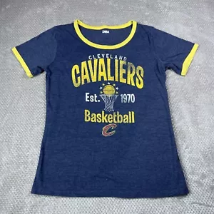 Cleveland Cavaliers Womans Shirt Large Cavs Cute NBA Basketball Sporty Retro - Picture 1 of 11