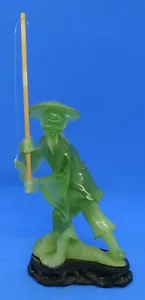 Chinese green resin vintage Art Deco oriental antique fisherman figurine - Picture 1 of 10