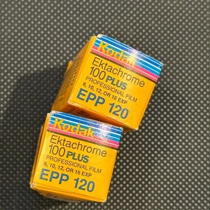 Vintage Kodak Ektachrome 100 (EPP 120) Color Slide Film Expired September 1992 - Picture 1 of 3