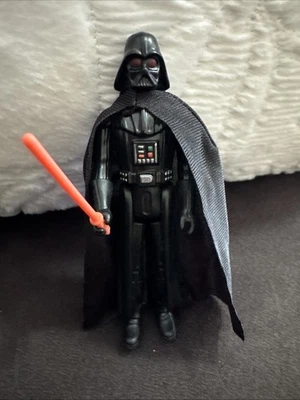 DARTH VADER Dark Times Star Wars Obi-Wan Kenobi Colección Retro Kenner 2022 Foto 1 de 2