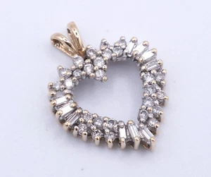 Heng Ngai 14 Kt Gelbgold runder & Baguette Diamant Herz Cluster Anhänger 3,2 g - Bild 1 von 8